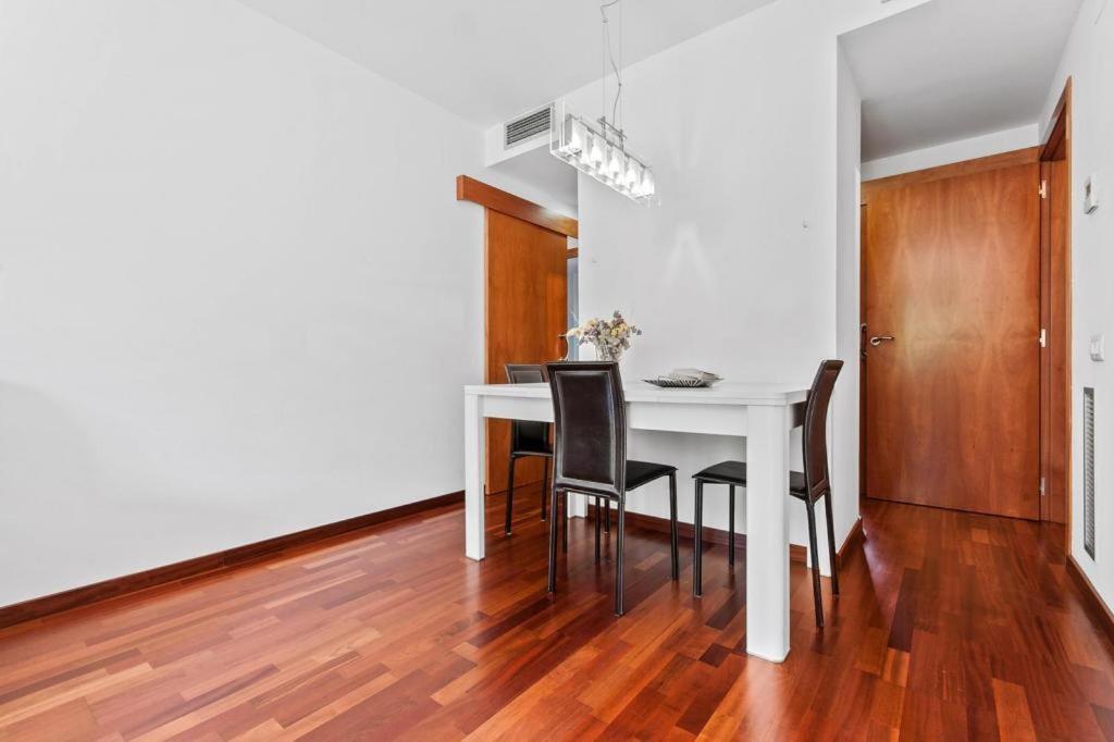 Barcelona-Forum Apartments Сан-Адріа-де-Бесос Екстер'єр фото